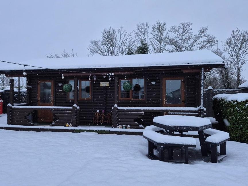 Cosy Countryside Log Cabin Kilkenny Esterno foto
