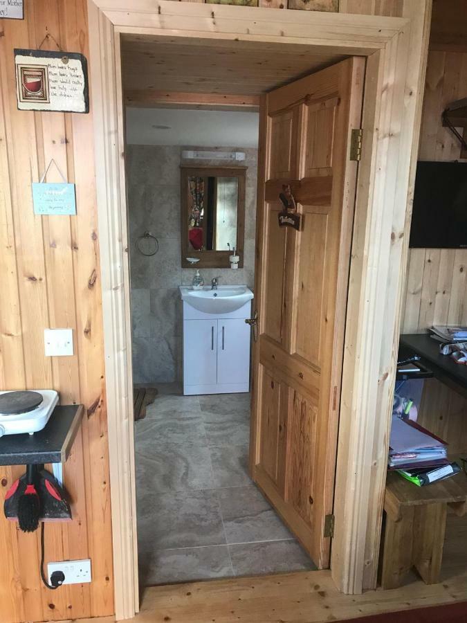 Cosy Countryside Log Cabin Kilkenny Esterno foto