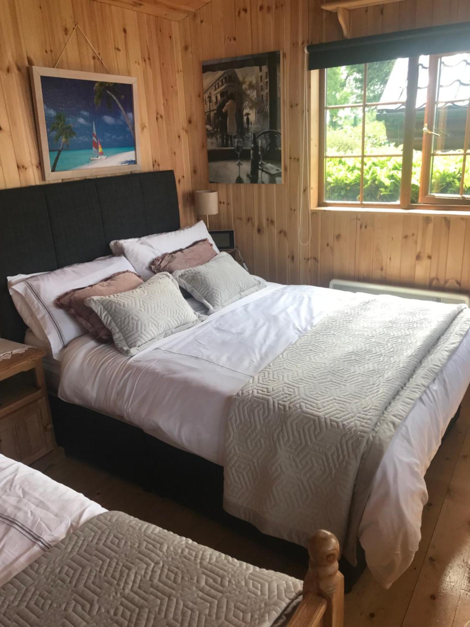 Cosy Countryside Log Cabin Kilkenny Esterno foto